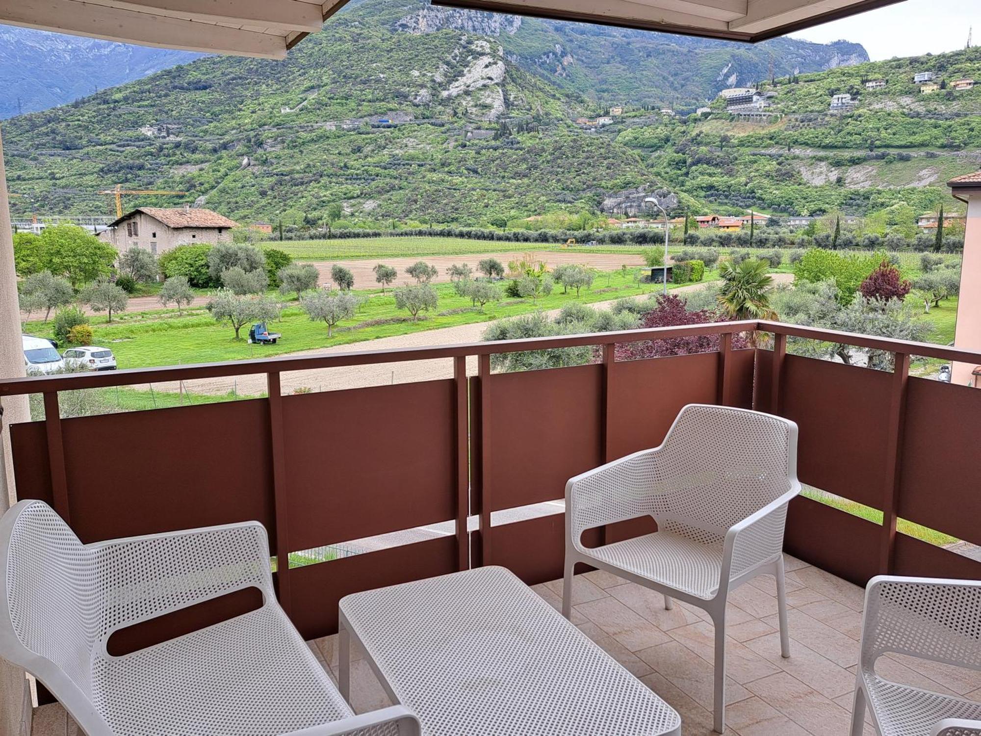 Conca D'Oro B&B And Apartments Torbole Sul Garda Bagian luar foto